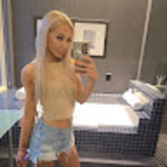 Meet your Posher, Taylor - Picture 1 of 1